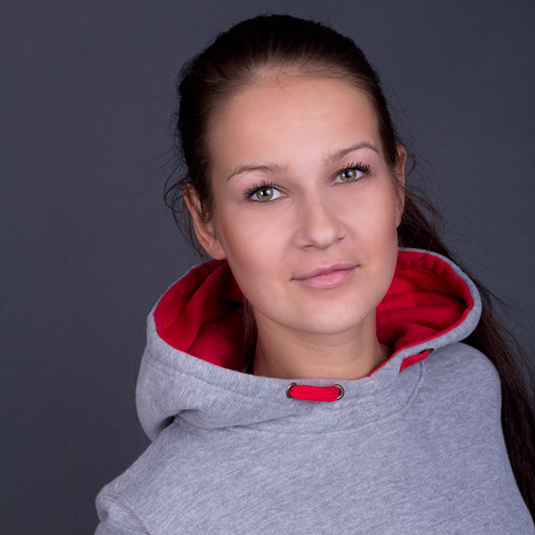 DLZ Hoodie mit farbiger Kapuzeninnenseite in Rot – made in Portugal