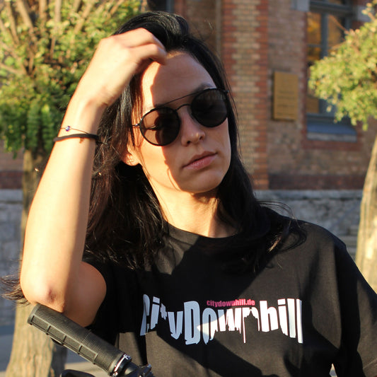 City Downhill T-Shirt schwarz – Vorderansicht mit citydownhill.de