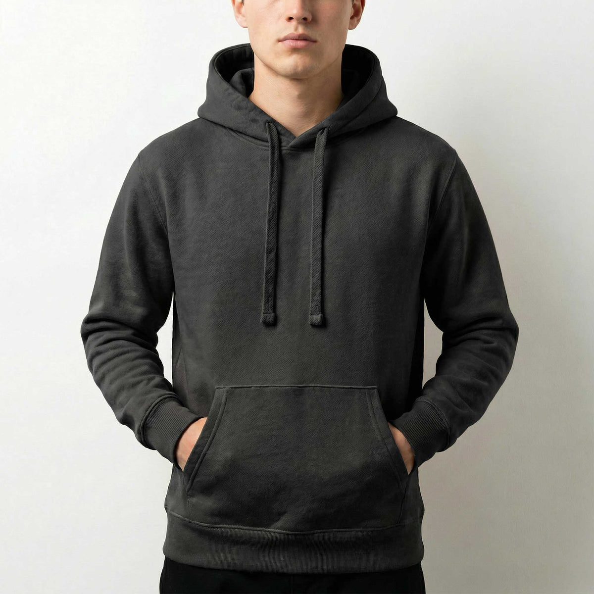 Hoodie BASIC – mit Firmenlogo besticken & bedrucken