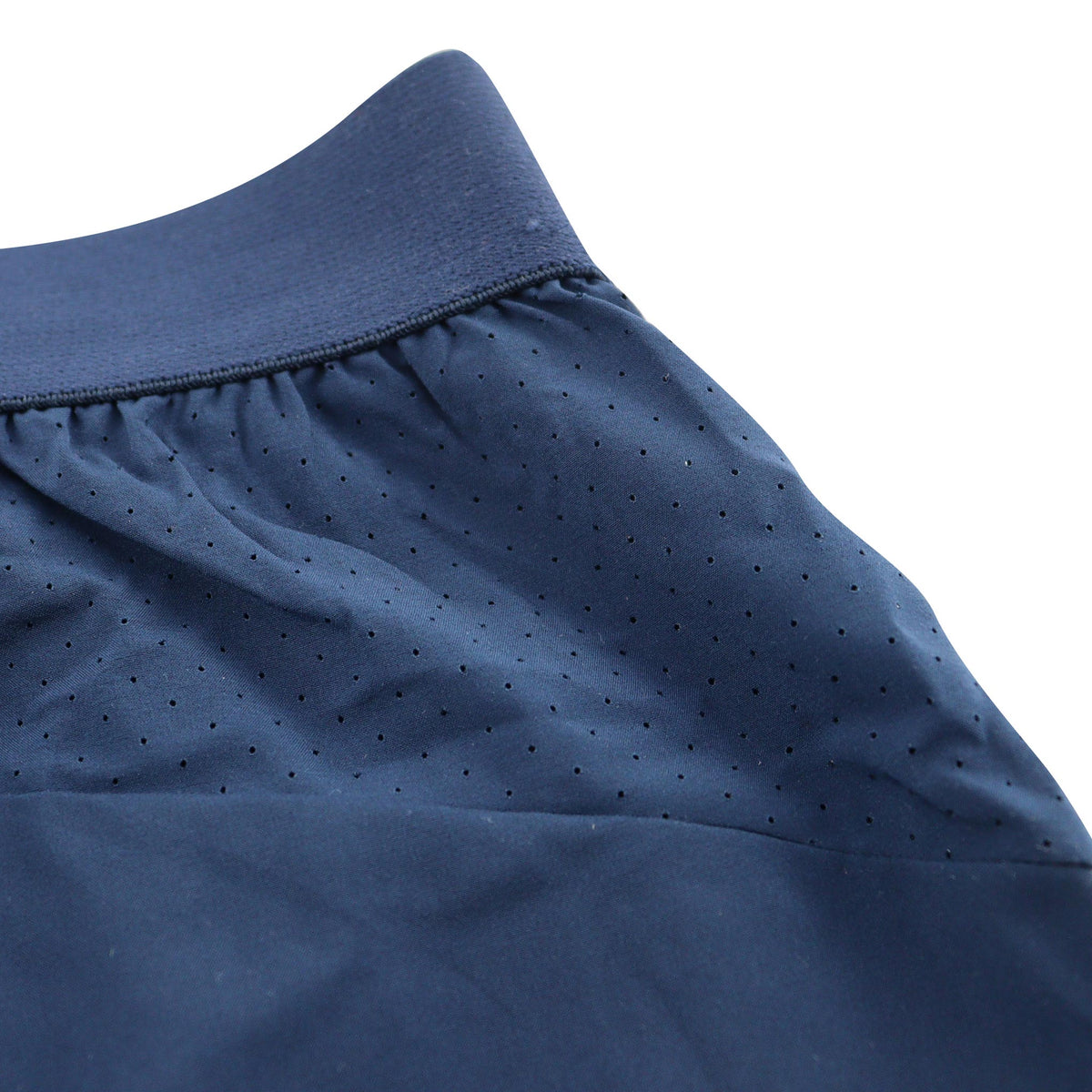 Freizeithose (SEDLMAYER) Navy, Detailansicht elastischer Bund mit Belüftungsperforation
